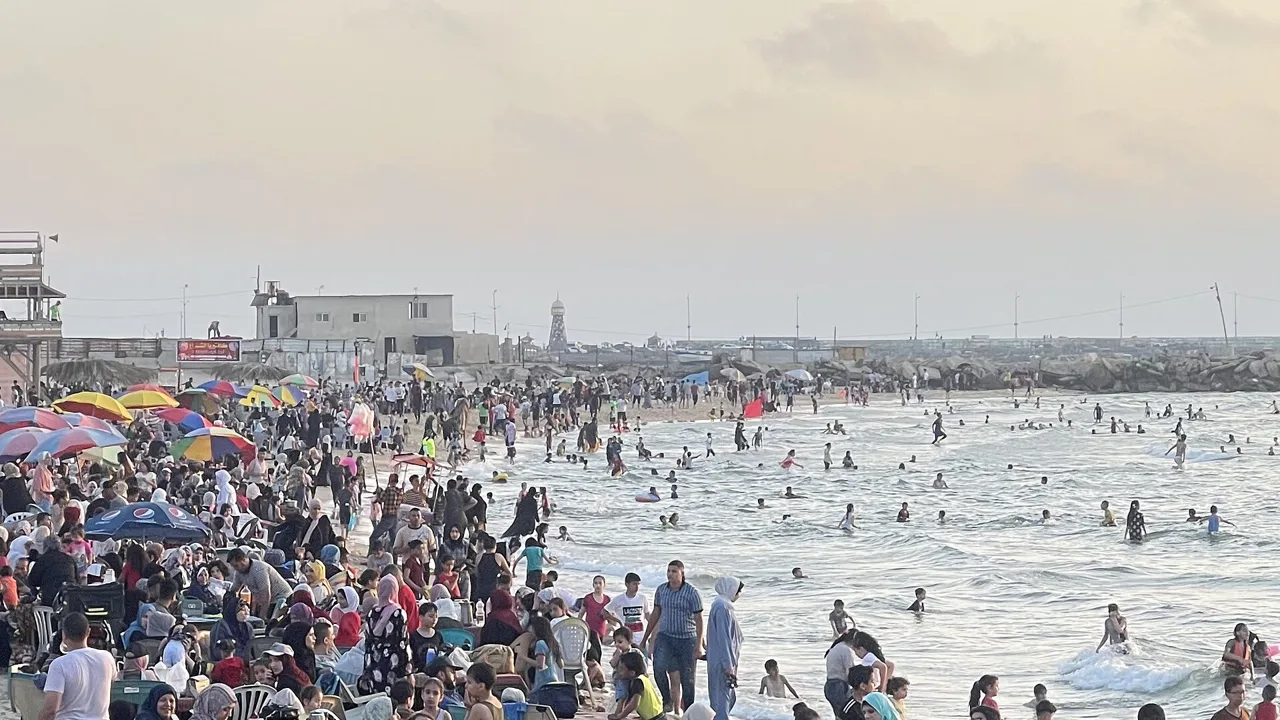 Gaza City's beach before the war (file photo, May 2022). This photo does not depict the university or any event reported in this article.