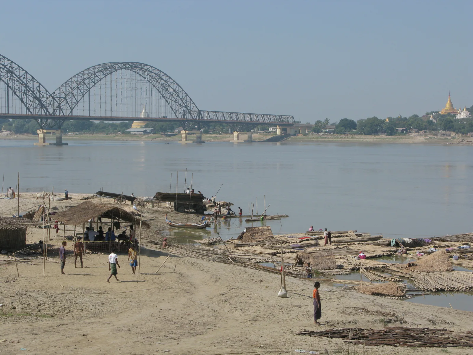 The Irrawaddy river at Sagaing. — Photo: Vyacheslav Argenberg / Wikimedia Commons (CC BY 4.0)