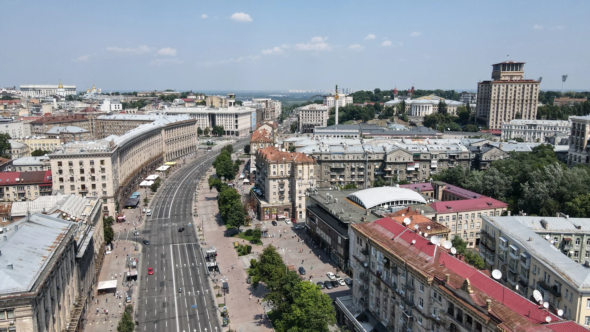 Khreshchatyk street in Kyiv, seen from above. Archive photo — it does not depict the strikes described in this article.