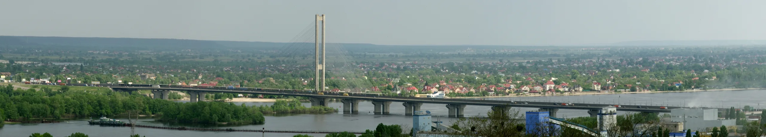 Kyiv's Southern Bridge spanning the Dnipro River. File photo — it does not depict the strikes described in this article.