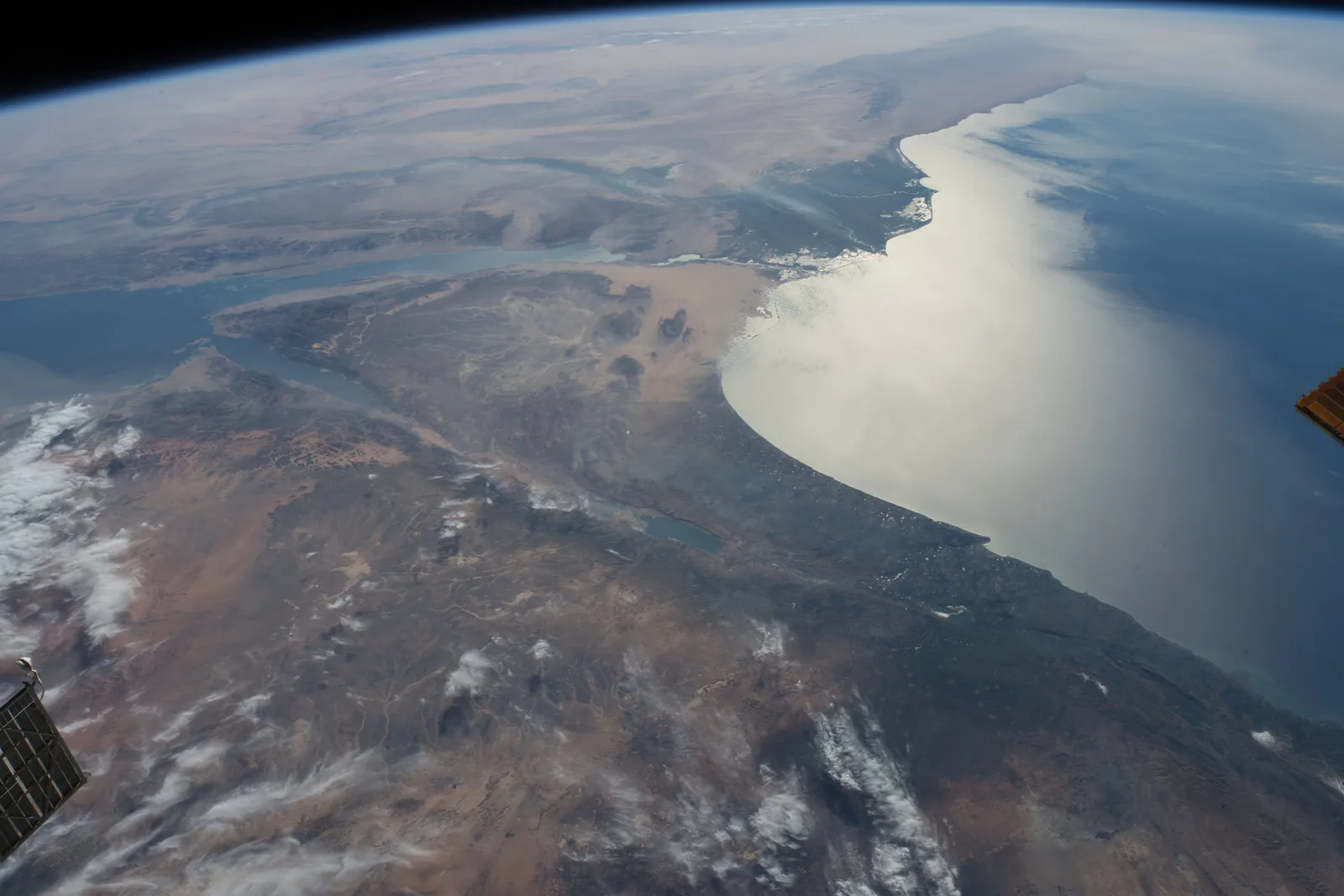 The Nile river delta, seen from space. — Photo: NASA / Wikimedia Commons (Public domain)