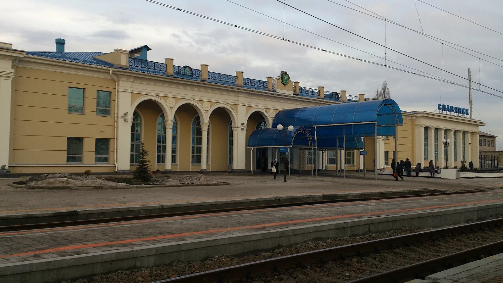 Sloviansk railway station in Donetsk region, Ukraine (file photo). Sloviansk is one of the 'fortress belt' cities Russian forces have been unable to capture. This photo does not depict any event reported in this article.