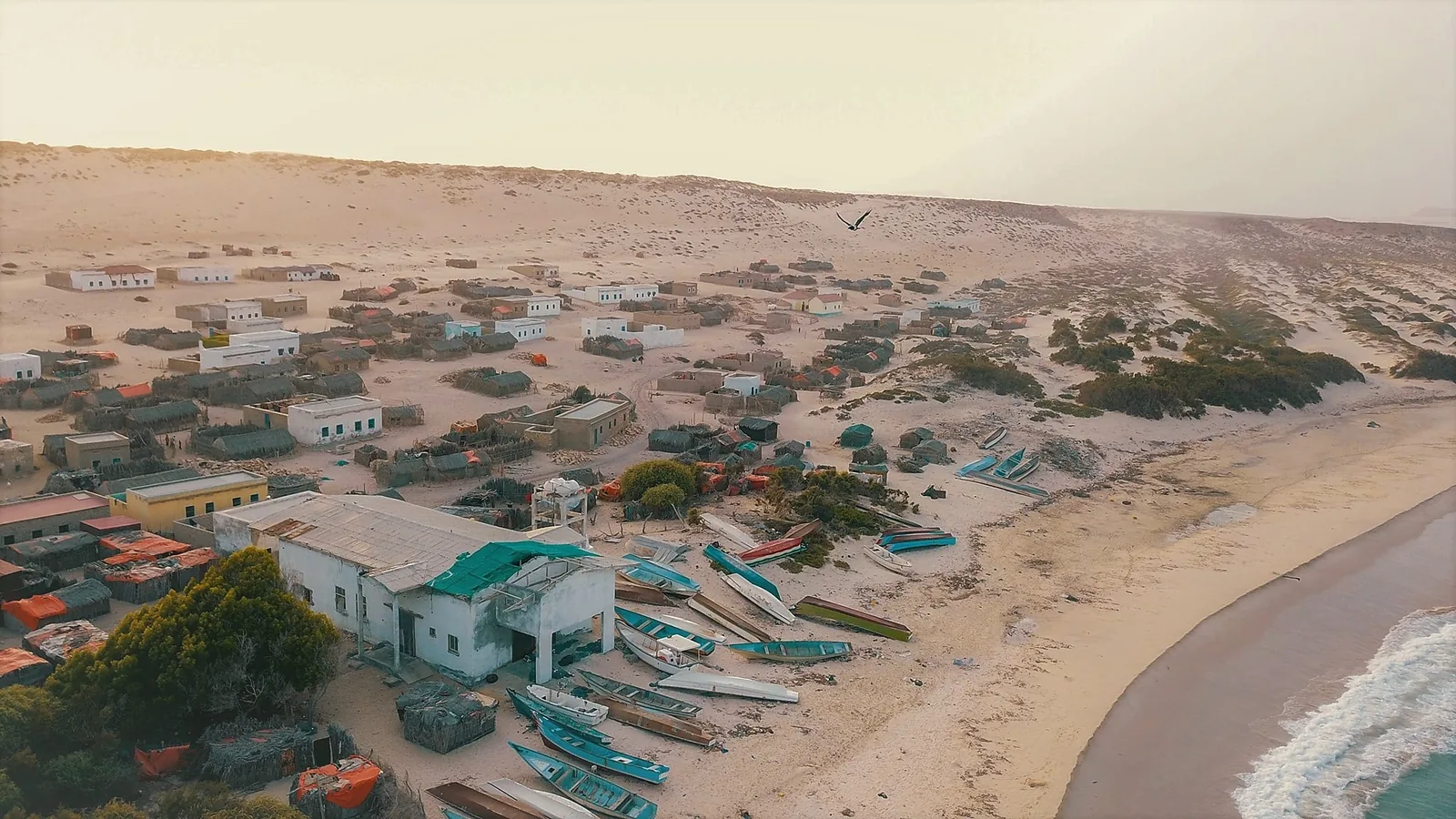 A coastal village in Puntland, Somalia. — Photo: Abdirahman Shire / Wikimedia Commons (Public domain)